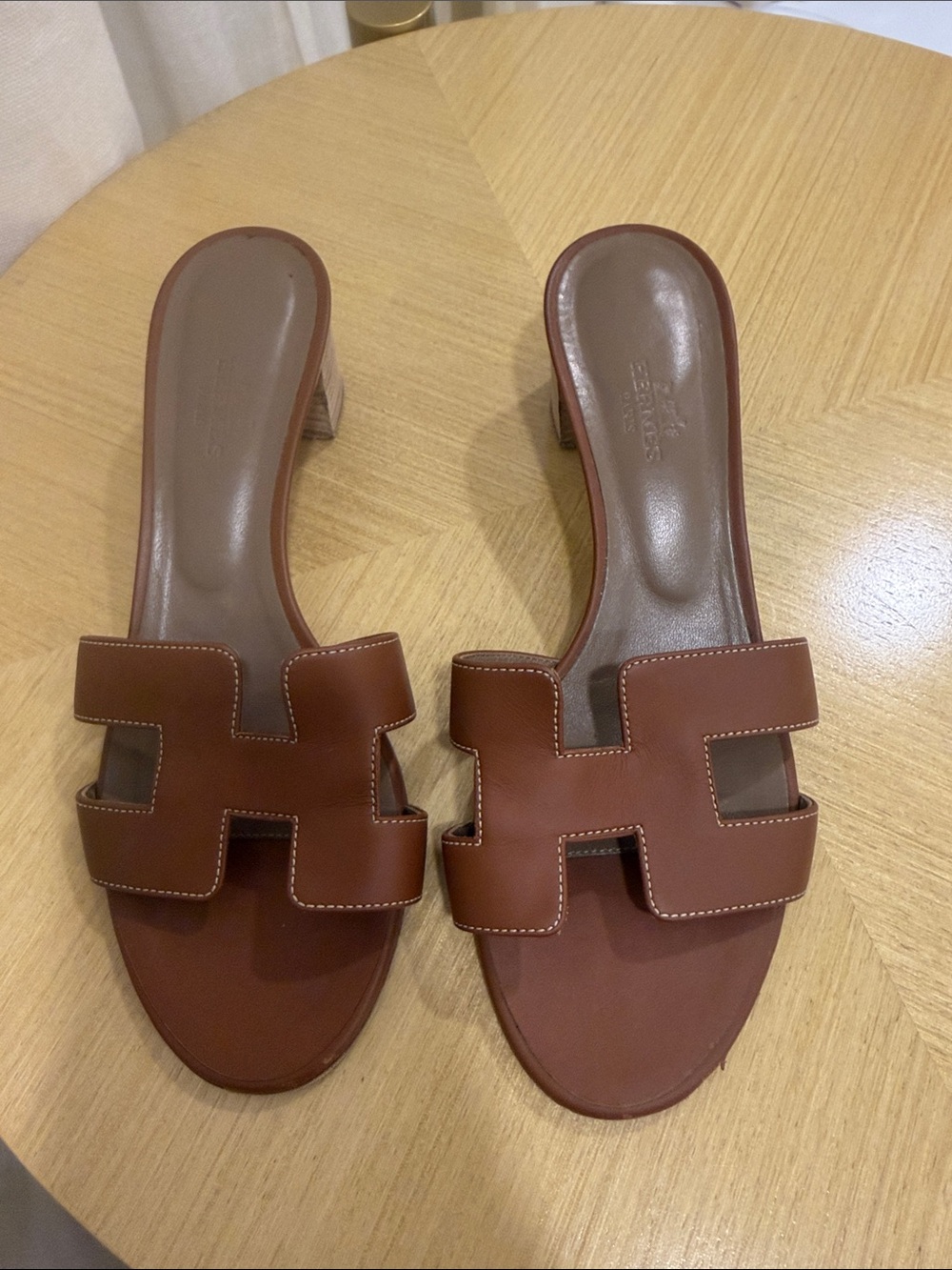 Hermes Oasis Sandal Mules Gold - Picture 5 of 6